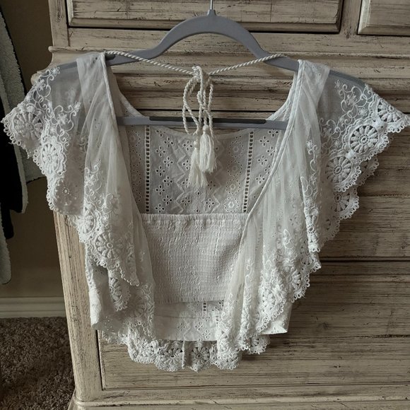 Lace, White open back croptop - Picture 2 of 2